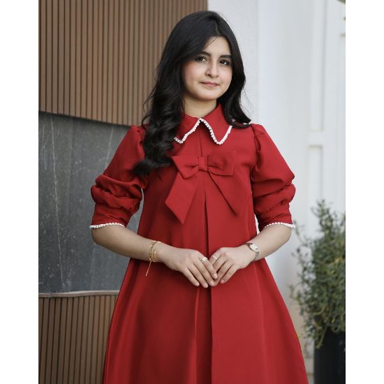 صورة فستان بناتي أحمر بياقة لؤلؤ وفيونكة | قصة كلوش بكسرة أمامية (احمر, عودي, ليموني) - 1170